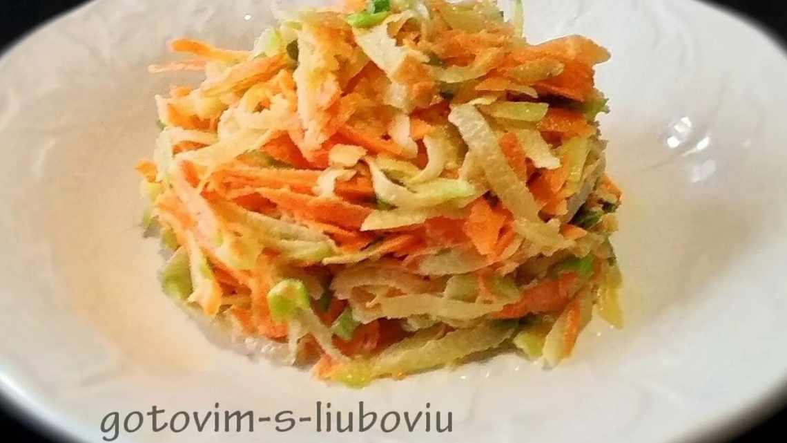 Салат с зеленой редькой и морковью