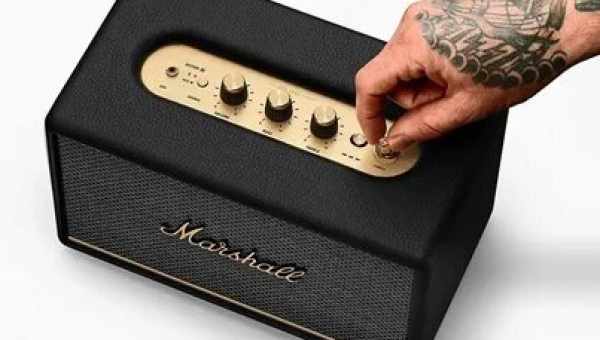 Отправляйтесь в путь вместе с новыми портативными колонками Marshall