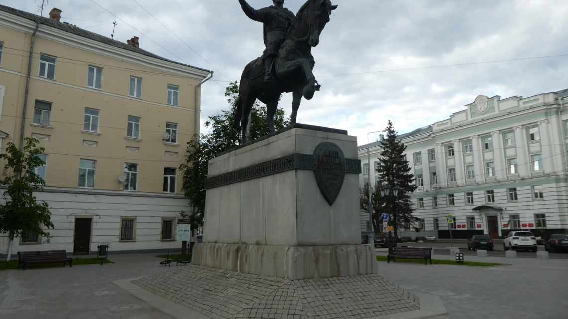 Памятник князю Михаилу Тверскому