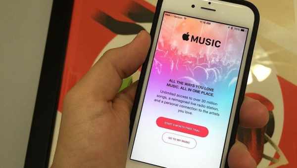 Музыка на карантине: на Apple Music вышли плейлисты для тех, кто дома