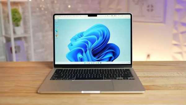 Распаковка новых MacBook Air 2018 на видео