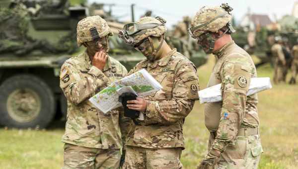 Солдаты NATO заблудились и уничтожили поле: видео