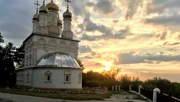 Преображенская церковь в Бесово