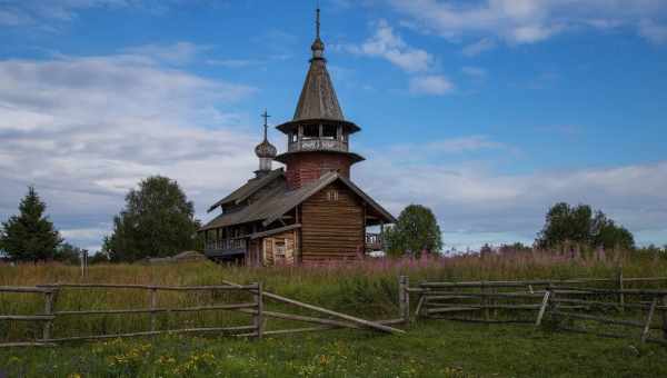 Церковь Петра и Павла на Лычном острове