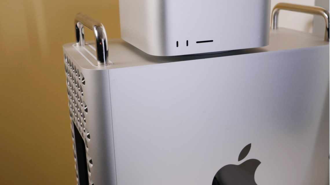 З'єднайте новий Mac Pro з таким же приголомшливим монітором