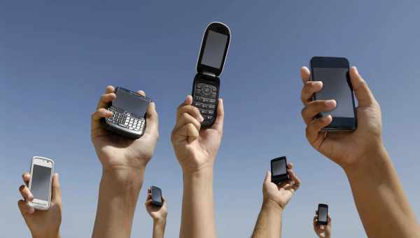 8 кращих мобільних телефонів для літніх людей